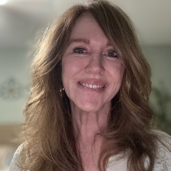 Meet your Posher, Kim - Picture 1 of 1